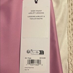 ALO Yoga High-Waist Airlift Legging in Candy Heart Pink